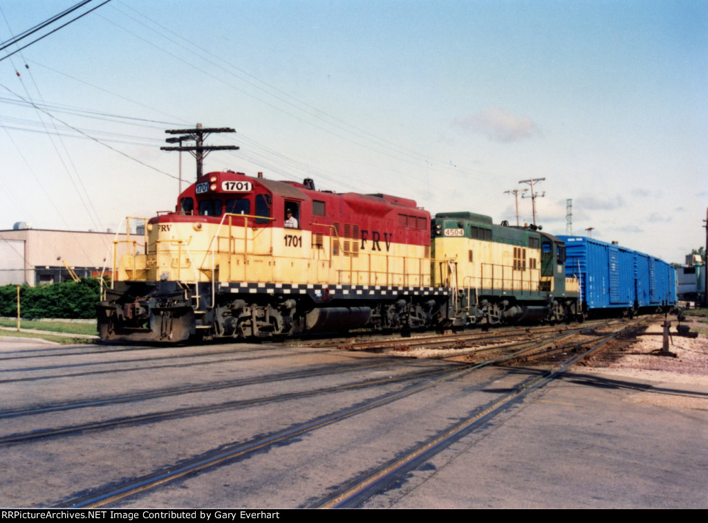 FRVR GP9R #1701 - Fox River Valley RR